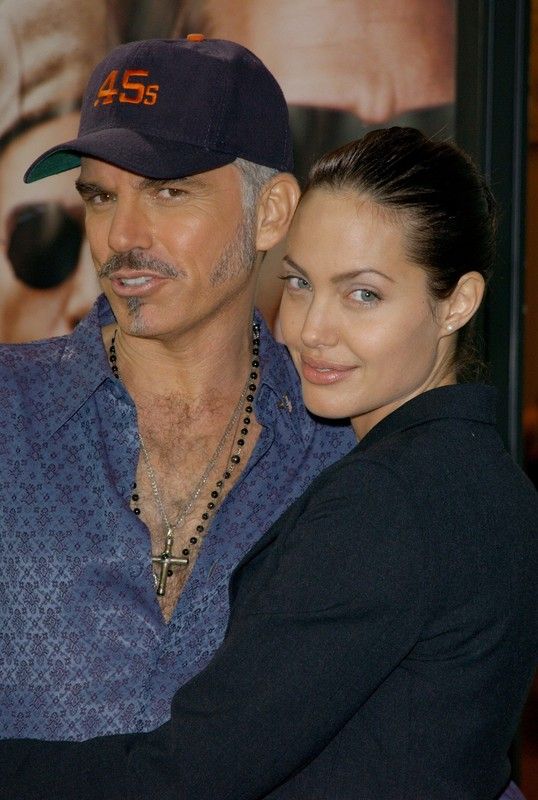 FOND D ECRAN ANGELINA JOLIE