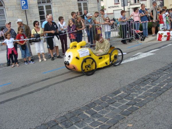 COURSE DE VOITURE A PEDALE