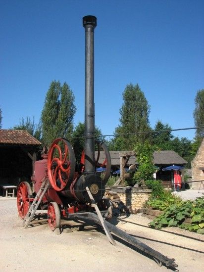ANCIENNE MACHINE AGRICOLE