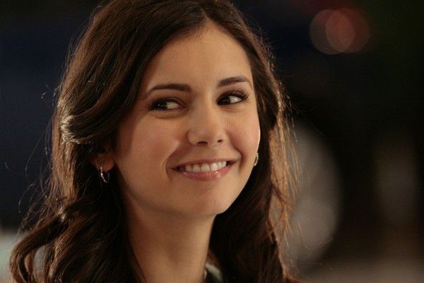 FOND D ECRAN NINA DOBREV