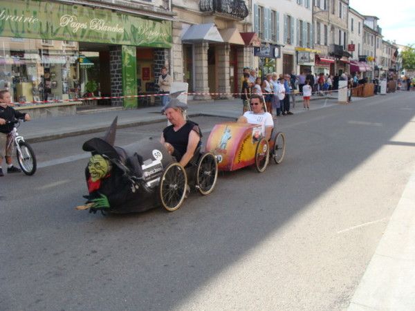 COURSE DE VOITURE A PEDALE